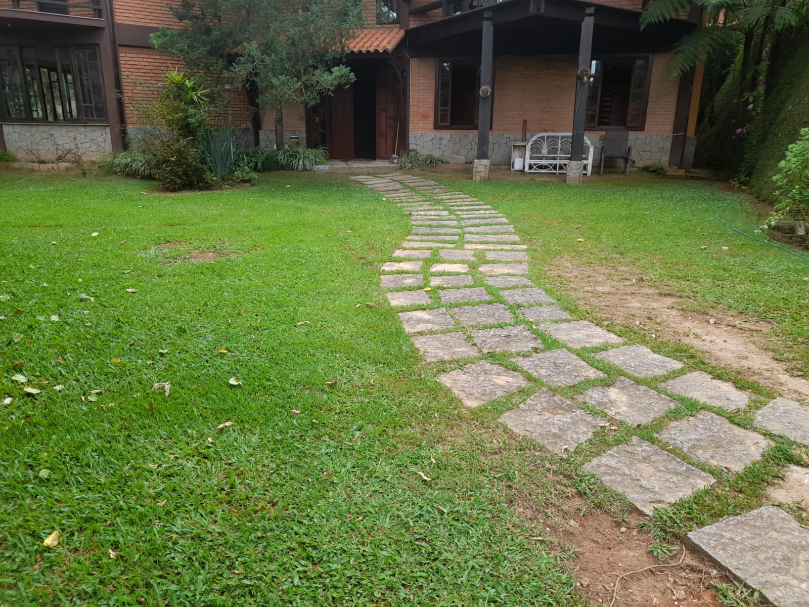 Ótima Casa no Centro de São Pedro da Serra. Código: ALA91