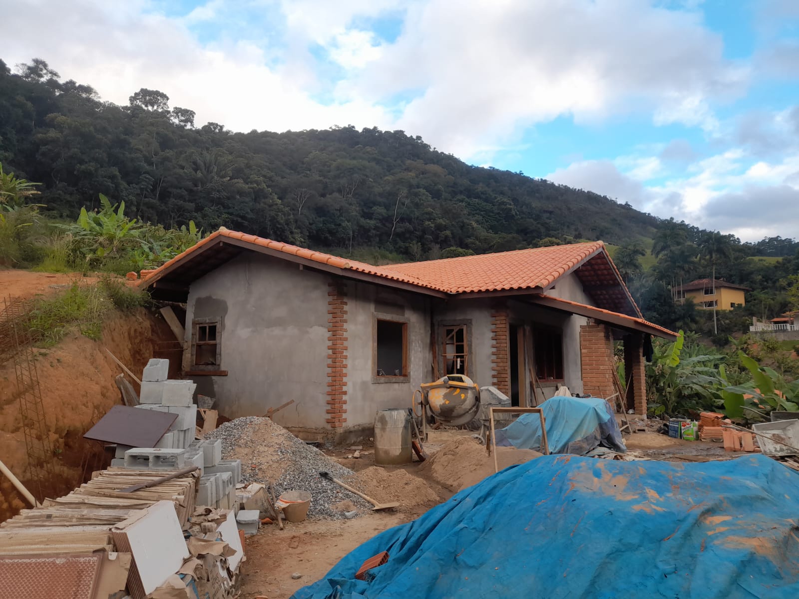 Linda Casa Nova Próximo ao Centro de Lumiar. Código: ALA18
