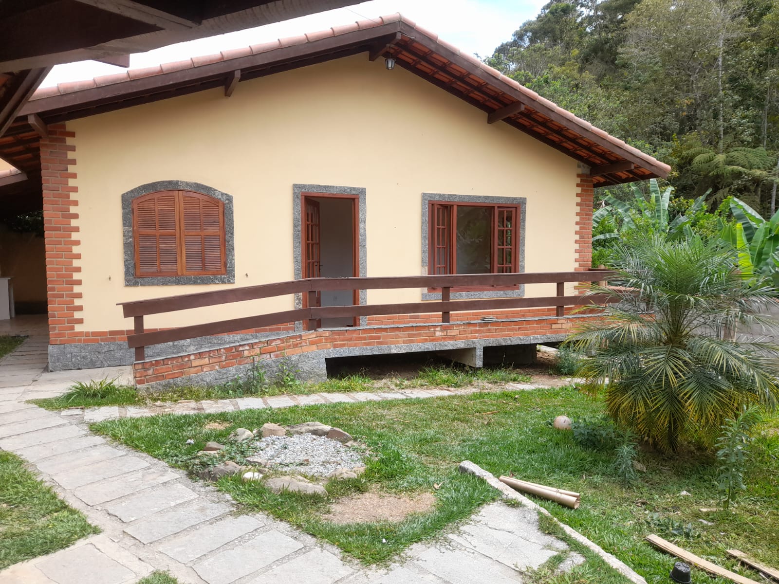 Ótima Casa Próximo ao Centro de Lumiar. Código: ALA27
